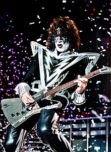 Tommy Thayer live2012.jpg