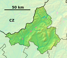 Mapa konturowa kraju trenczyńskiego, w centrum znajduje się punkt z opisem „Trenczyn”