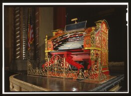 A Wurlitzer organ