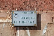 plaque de rue nommée 5 mai 1945