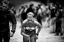 Therese Sjursen en difficulté sur le kilomètre vertical du Mont-Blanc.