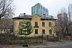 Двухэтажный жилой дом: ул. Отрадная, 18 (апрель 2021)