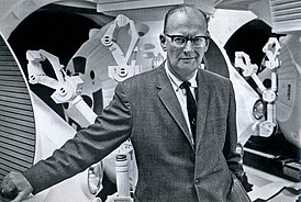 Кларк в 1965 году на съёмочной площадке фильма «Космическая одиссея 2001 года»