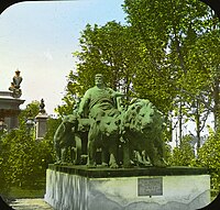 El monumento de Marco Antonio expuesto en el Grand Palais de París en 1900.