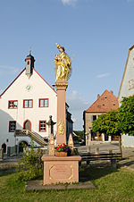 Aub, Marktplatz, Mariensäule-002.jpg