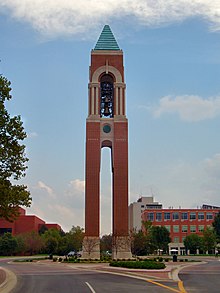 Shafer Tower at Ball State University in Muncie, Indiana Ball-state-university-bell-tower.jpg