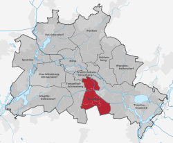 Berlin Bezirk Neukölln (с надписью) .svg