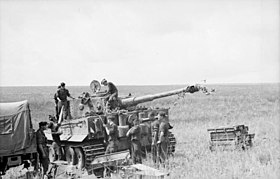 Bundesarchiv Bild 101I-022-2948-22, Russland, Panzer VI (Tiger I), Munition.jpg