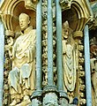 Detall de la portalada. 365 estàtues del segle xiii que ens mostren reis, cavallers i sants, moltes de mida natural