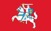 Die historische Staatsflagge Litauens mit Vytis