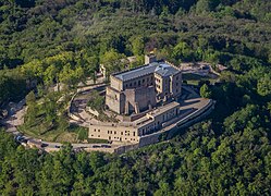 Hambacher Schloss, Luftbild von Süden