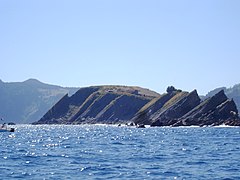La isla vista desde el mar.