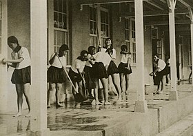 Taiwanese schoolgirls during Japanese rule, 1927 Karenko girls high.jpg
