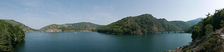 Vue panoramique du lac en 2015.