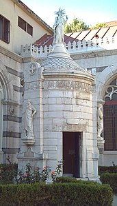 Joint mausoleum in Madrid of six Spanish Liberal Politicians: Agustin Arguelles, Jose Maria Calatrava, Juan Alvarez Mendizabal, Diego Munoz Torrero, Francisco Martinez de la Rosa and Salustiano Olózaga. The sculpture of Liberty at the top by Ponciano Ponzano