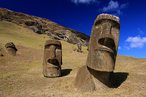 Moai at Rano Raraku - Easter Island (5956405378)