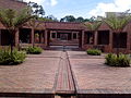 Patio exterior del museo.