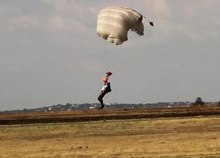 Файл: Parachute - Landing - 001.ogv