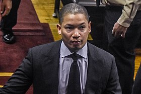 Tyronn Lue (30761766161).jpg