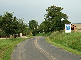 Toegangsweg tot het dorp (2010)