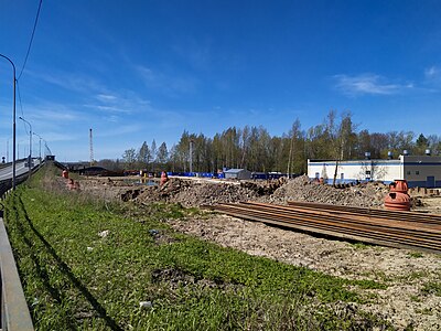 Вид на место будущей насыпи нового моста через р. Волхов со стороны Киришей