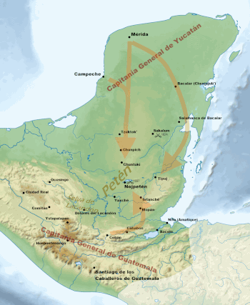 Mapa de la Península de Yucatán, que s'esprende escontra'l norte dende un ismu corriendo de noroeste a sureste. La Capitanía Xeneral de Yucatán atopar nel estremu norte de la península. Mérida ta allugáu al norte, Campeche na mariña oeste, Bacalar nel este, y Salamanca de Bacalar nel sureste, cerca de la mariña esti. Les rutes dende Mérida y Campeche tán xuniéndose pa dirixise al sur escontra'l Petén, na base de la península. Otra ruta salió de Mérida faciendo una curva escontra la mariña esti pa enfusar el Petén dende'l nordés. La Capitanía Xeneral de Guatemala, cola so capital en Santiago de los Caballeros de Guatemala, asitiar al sur. Un númberu de ciudaes coloniales siguieron una cadena de montes corriendo d'este a oeste, incluyendo Ocosingo, Ciudá Real, Comitán, Ystapalapán, Huehuetenango, Cobán y Cahabón. Una ruta escontra l'este salió de Cahabón y xiró escontra'l norte, escontra'l Petén. El Petén y el la rexón circundante contenía dellos asentamientos indíxenes. Nojpetén atopar nun llagu, cerca del centru de la rexón; un númberu d'asentamientos esvalixaos atopar escontra'l sur y suroeste, incluyendo Dolores del Lacandón, Yaxché, Mopán, Ixtanché, Xocolo y Nito. Tipuj taba escontra l'este. Chuntuki, Chunpich y Tzuktok' atopar escontra'l norte. Sakalum atopar nel nordeste. Produciéronse batalles en Sakalum en 1624 y Nojpetén en 1697.