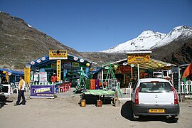 Tampek baranti turis di selatan manuju jalua Rohtang, 2007