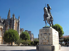 Estatua ecuestre onda o Mosteiro de Batalha