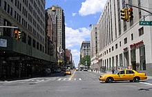 Gagosian Gallery - Wikipedia, the free encyclopedia - Gagosian Gallery is a contemporary art gallery owned and directed by Larry   Gagosian. There are eleven gallery spaces: three in New York; two in London;   oneÂ ...
