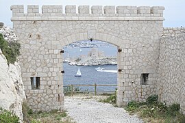 Entrée du fort de Ratonneau sur l'archipel du Frioul au large de Marseille.