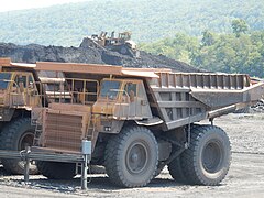 Gilberton Coal Co Trucks, Гилбертон PA 01.JPG