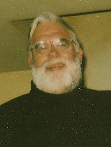 Дж. Куинн Брисбен в 1992 году. Jpg