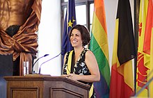 L'échevin de l'Etat civil à Liège, Julie Fernandez Fernandez, lors de la cérémonie des Noces Jubilaires LGBTQI+