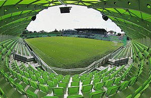 Das Městský stadion nach der Renovierung (Oktober 2016). Blick von der Nordostecke in das Stadion.