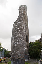 Kilbennan Round Tower E 2010 09 16.jpg