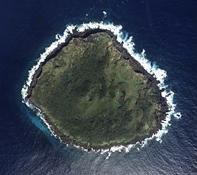 Vue aérienne de Kuba-jima avec le mont Chitose au centre de l'île.