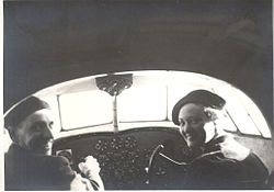 Mario Stoppani (balra) repülővezetés közben