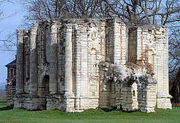 Ruines du pavillon d'entrée.