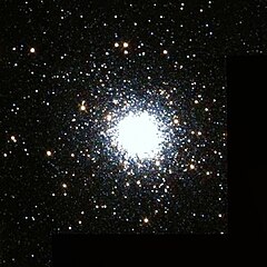 NGC 1049 na snímku z HST
