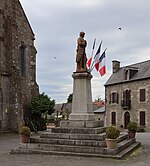 Poilu au repos (monument aux morts)