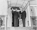 Pääministeri Mohammed Mossadeq presidentti Harry S. Trumanin kanssa Valkoisessa talossa vuonna 1951