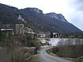 Le quartier La Tour de Cognin-les-Gorges et son séchoir à noix.