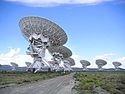 VLA(Very Large Array)안테나 Operation Center는 대학 캠퍼스에 있다.