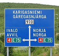 Signalisation bilingue en finnois et en same à Utsjoki.