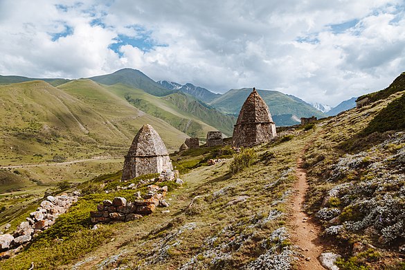 12. Усыпальницы в Эльтюбю, Чегемский район, Кабардино-Балкария Автор — Ted.ns