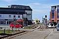 Blick vom Bahnhof Dagebüll Hafen durch den Deich zur Mole