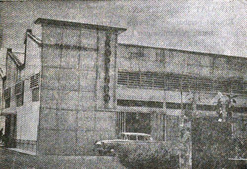 Gedung Pabrik Tekstil Kopindo jang dibangun dari simpanan² anggota dan selesai tahun 1965. Djumlah mesin sobanjak 54 loom dan perlengkapan lainnja dan tahun 1967 menghasilkan sebanjak 150.000 yard grey.