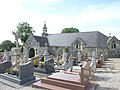L'enclos paroissial de Tréogan : le cimetière, le calvaire et l'église paroissiale Saint-Conogan.