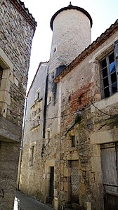 Ancienne maison des Mirepoises, façade sur rue avec la tour-escalier.