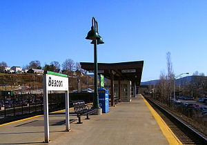 Beacon train station platform.jpg